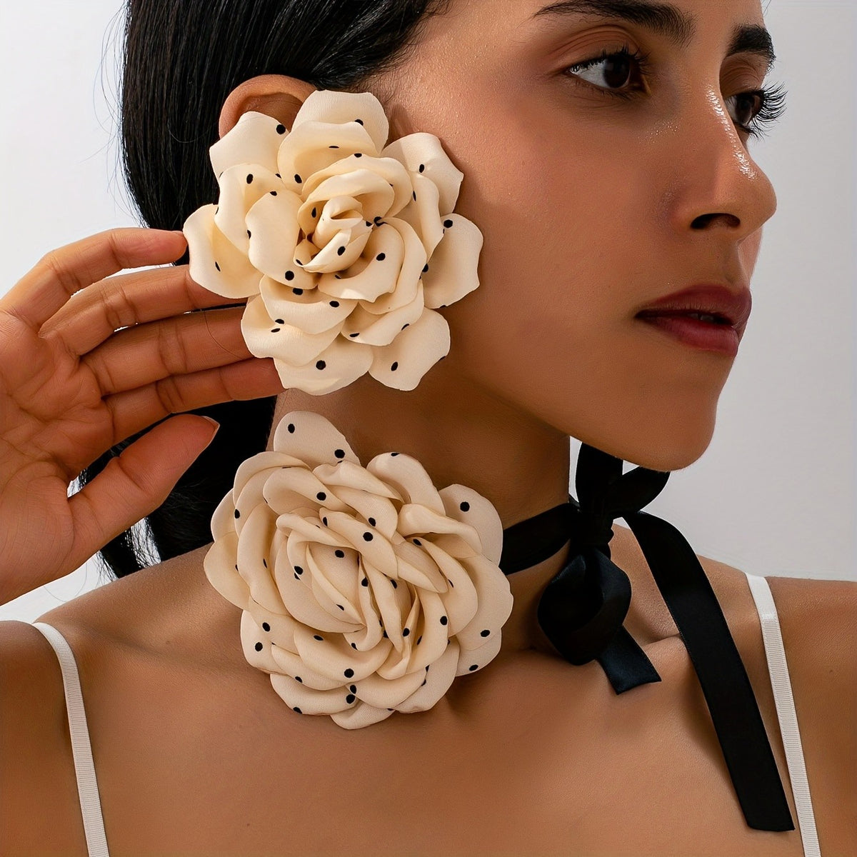 Elegant Leopard Print Rose Choker Set