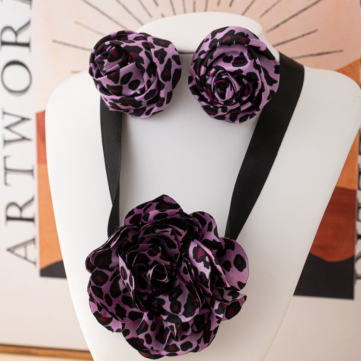 Elegant Leopard Print Rose Choker Set