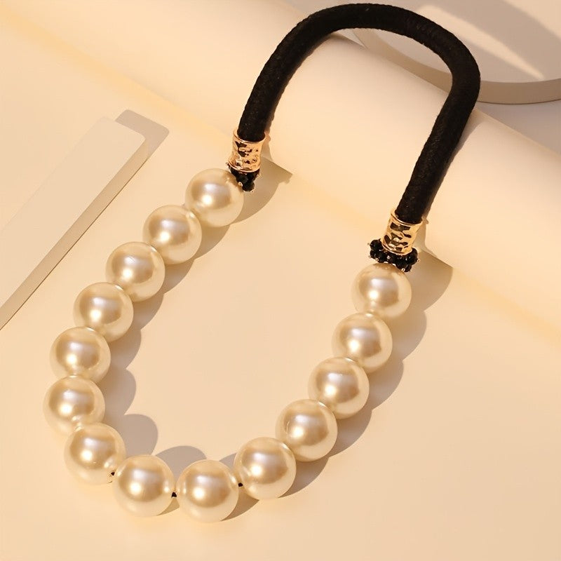 Classy Vintage Pearl Ribbon Necklace