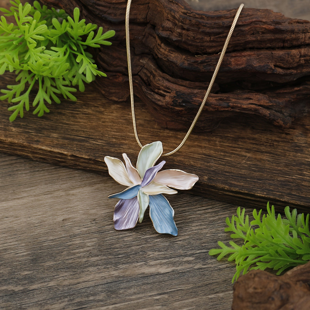 Elegant Enamel Flower Pendant Necklace