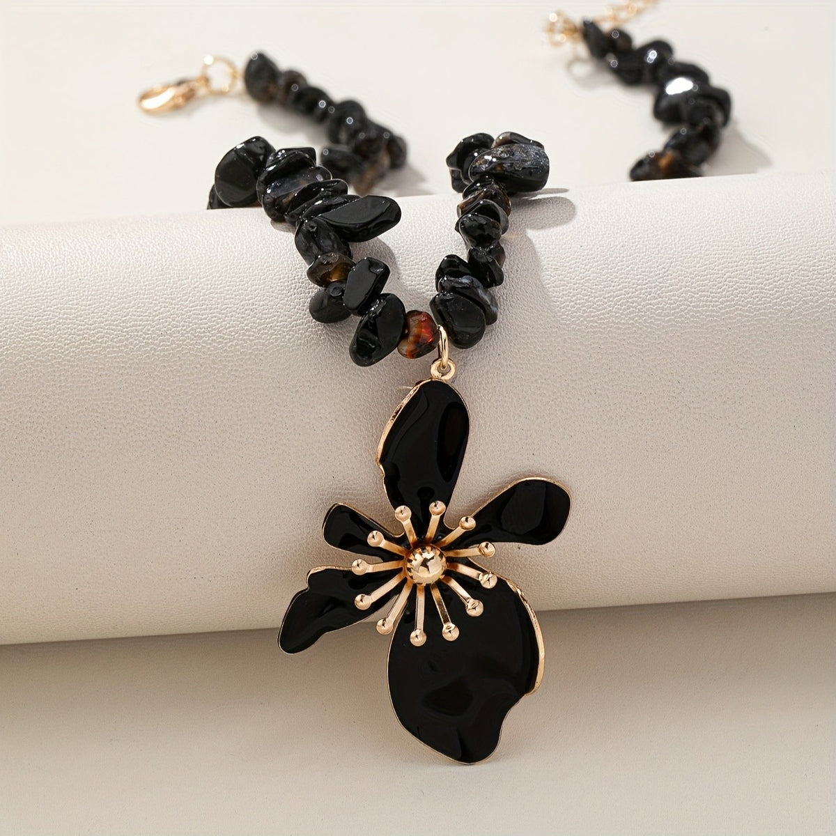 Boho Natural Stone Flower Necklace