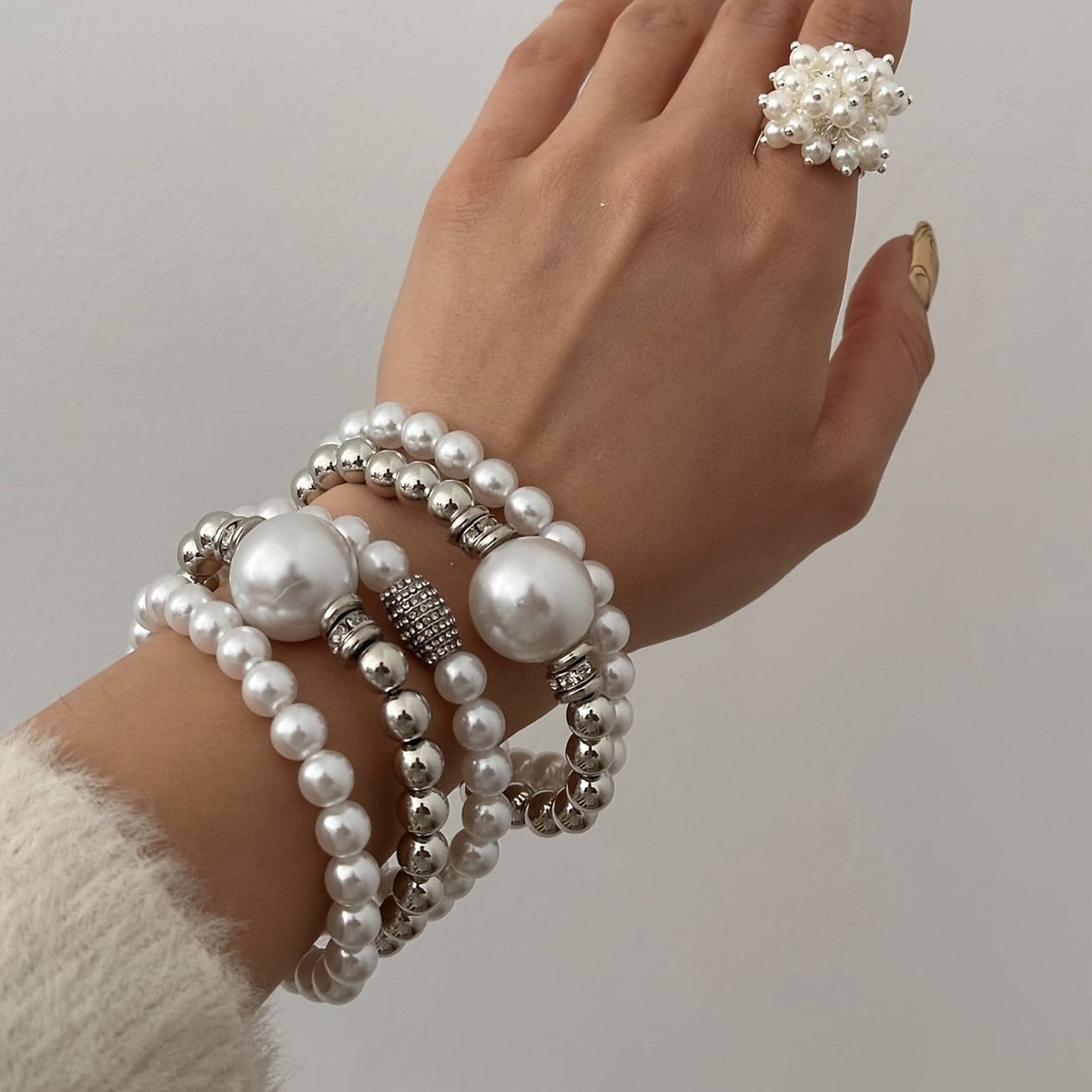 5pc Elegant Layered Pearl Bracelet Set