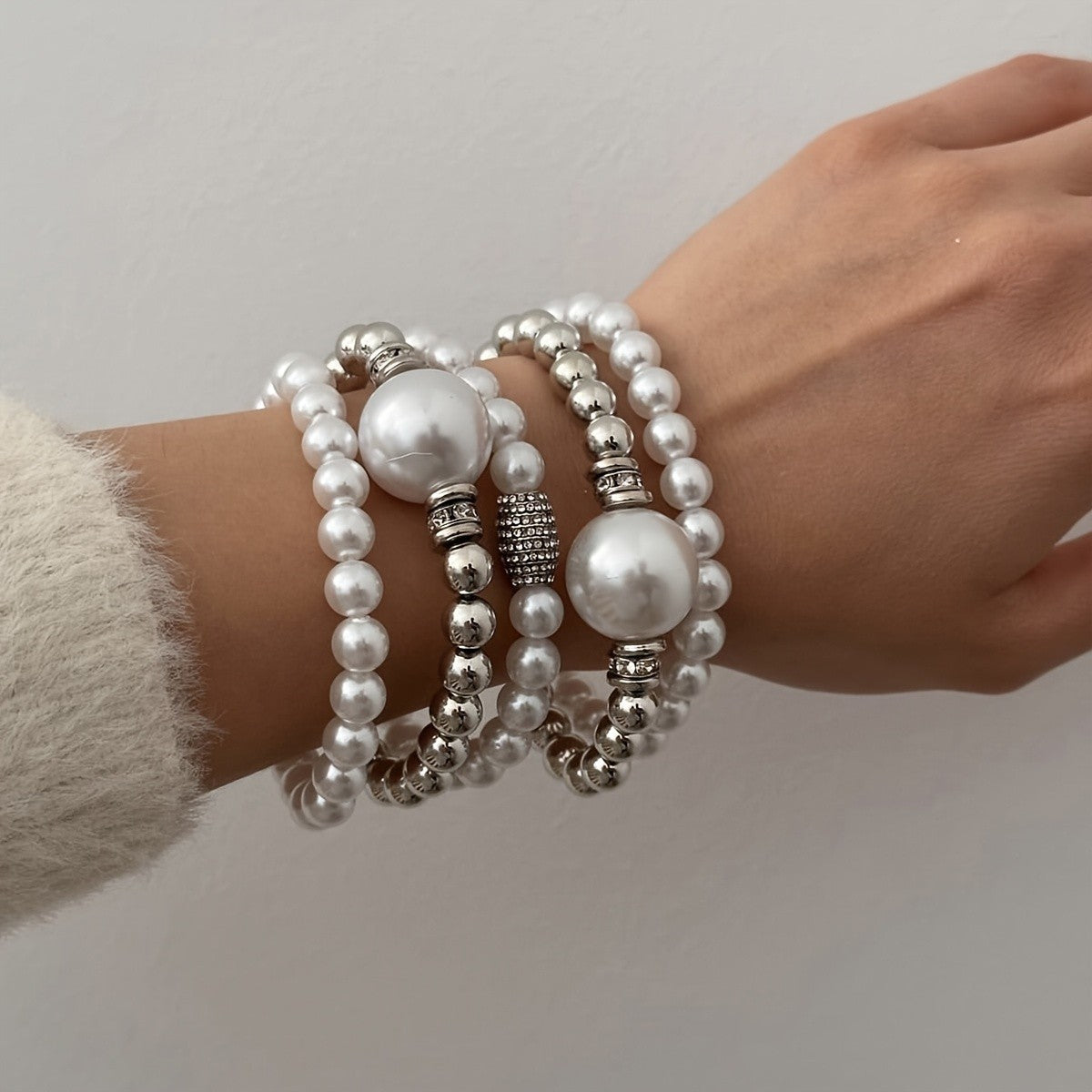 5pc Elegant Layered Pearl Bracelet Set