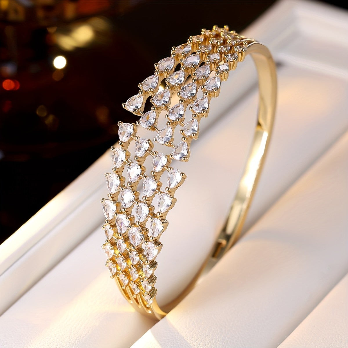 Elegant Teardrop Zircon Bracelet