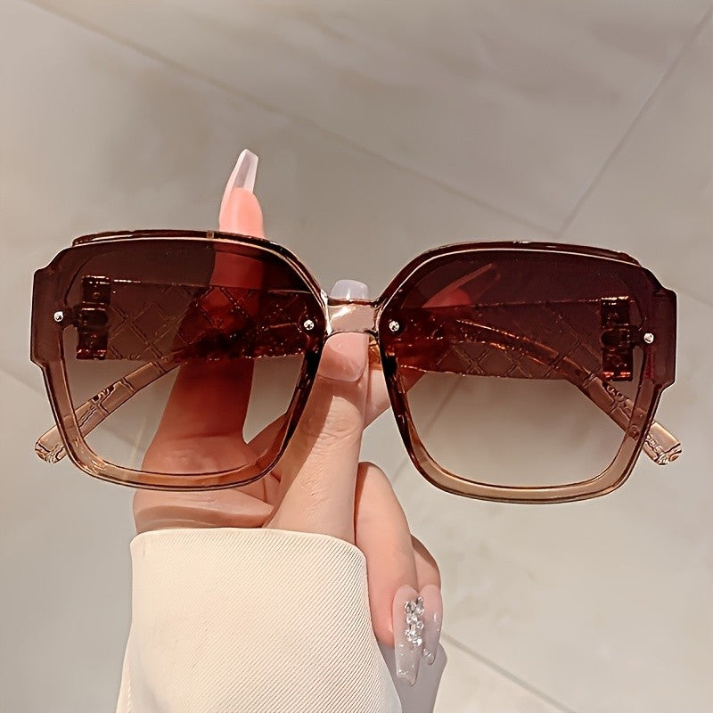 Chic Quilted White Oversized Sunglasses
