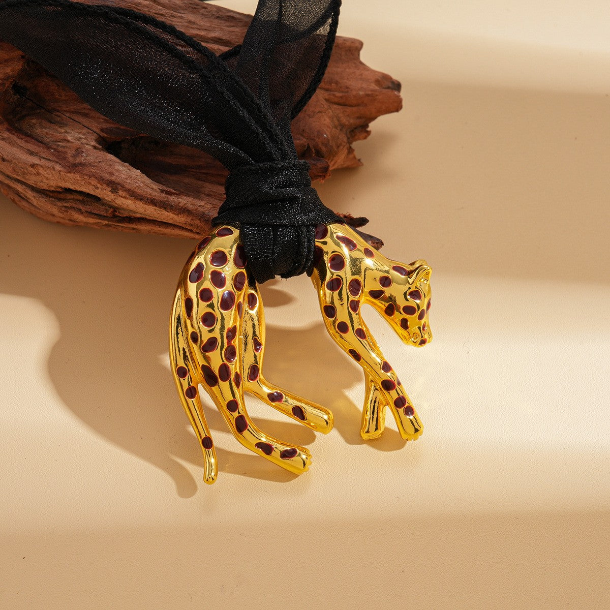 Elegant Boho Leopard Pendant Necklace