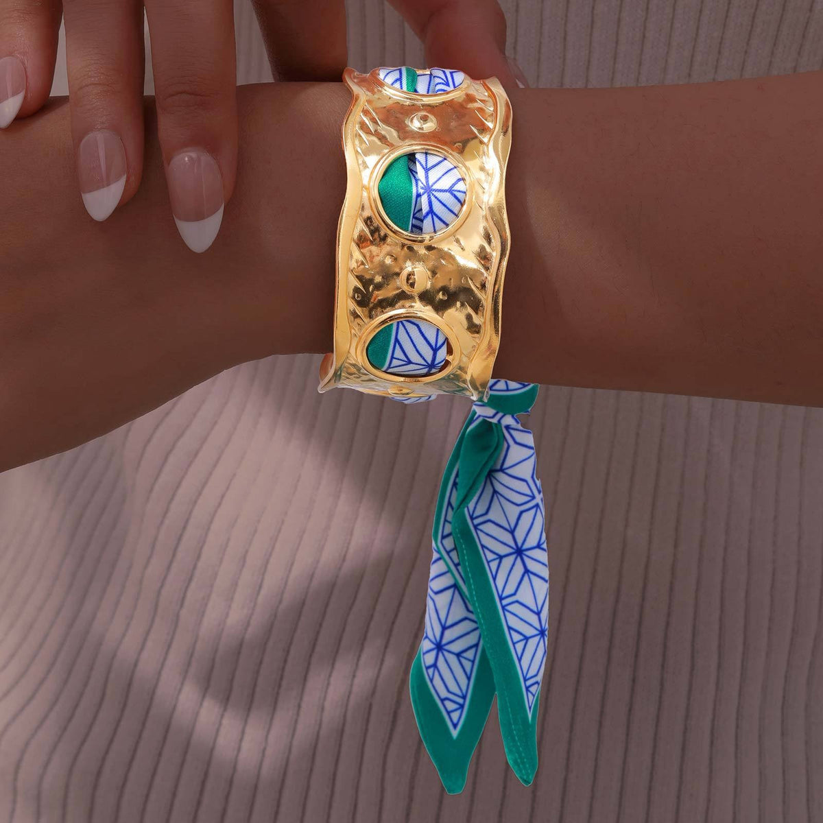 18k Vintage Scarf Knot Wide Cuff Bracelet