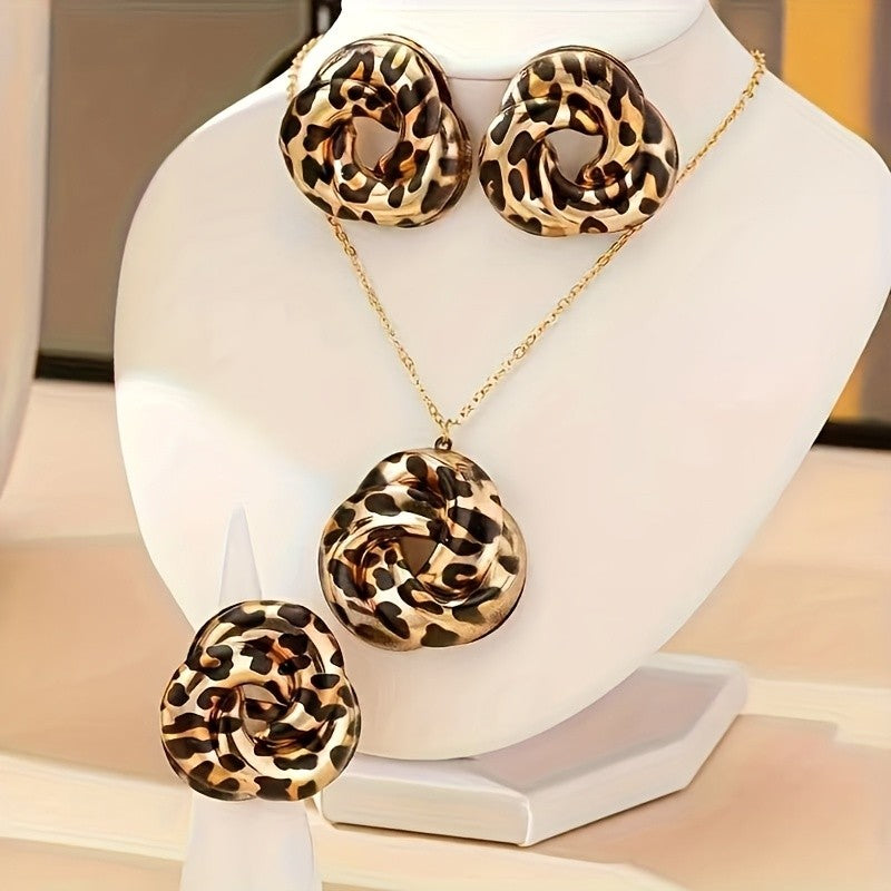 Classy Leopard Print Pendant Set