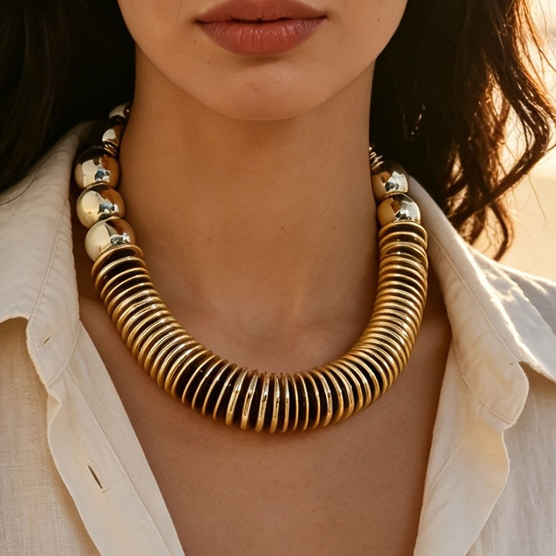Classy Ribbed Collar Necklace