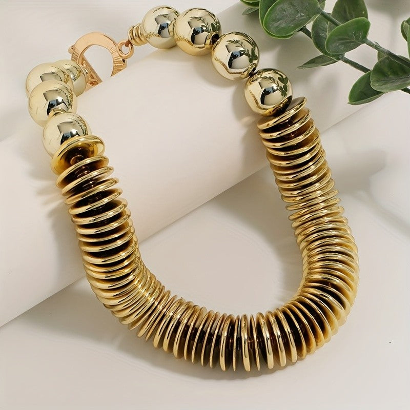 Classy Ribbed Collar Necklace