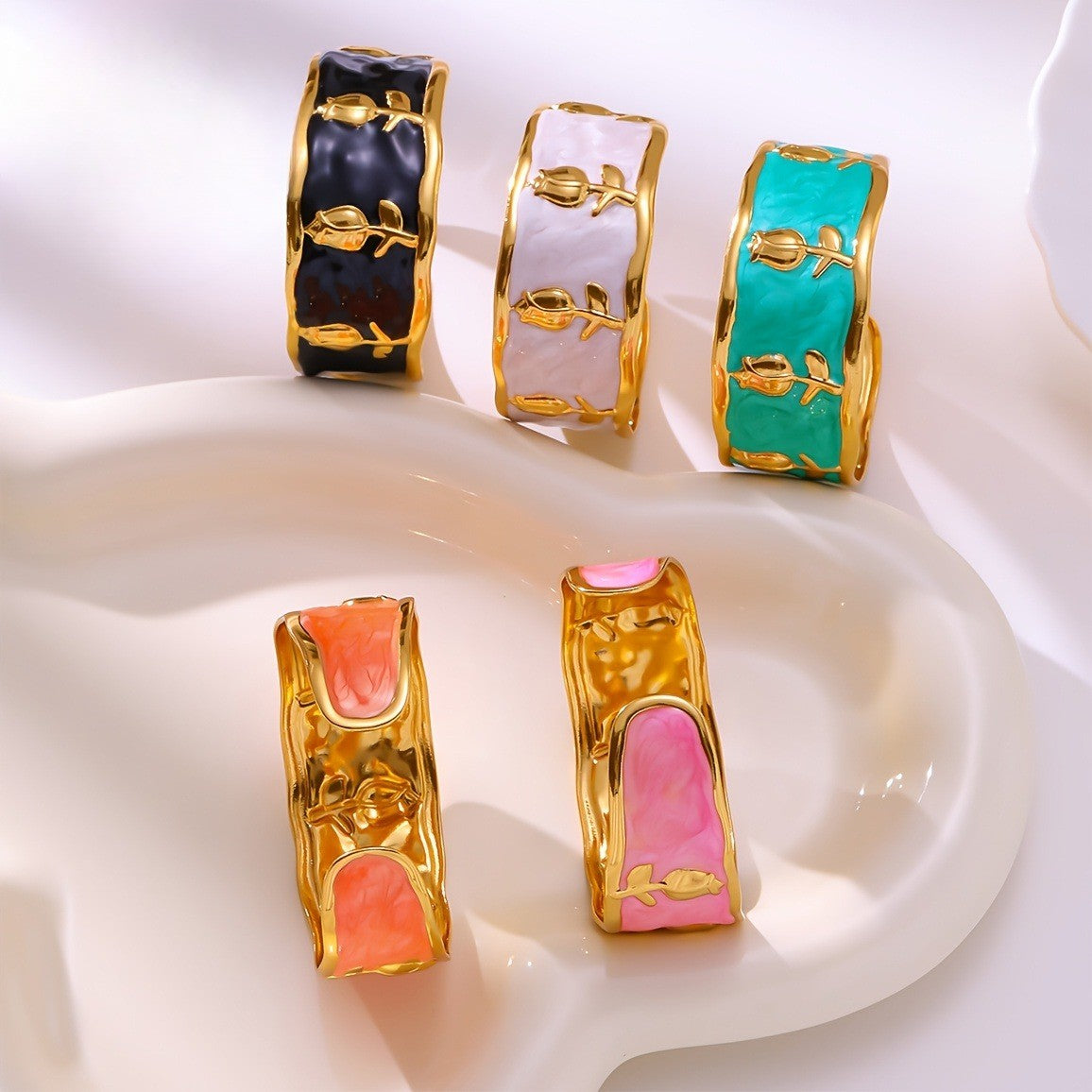 Classy Rose Open Bangle