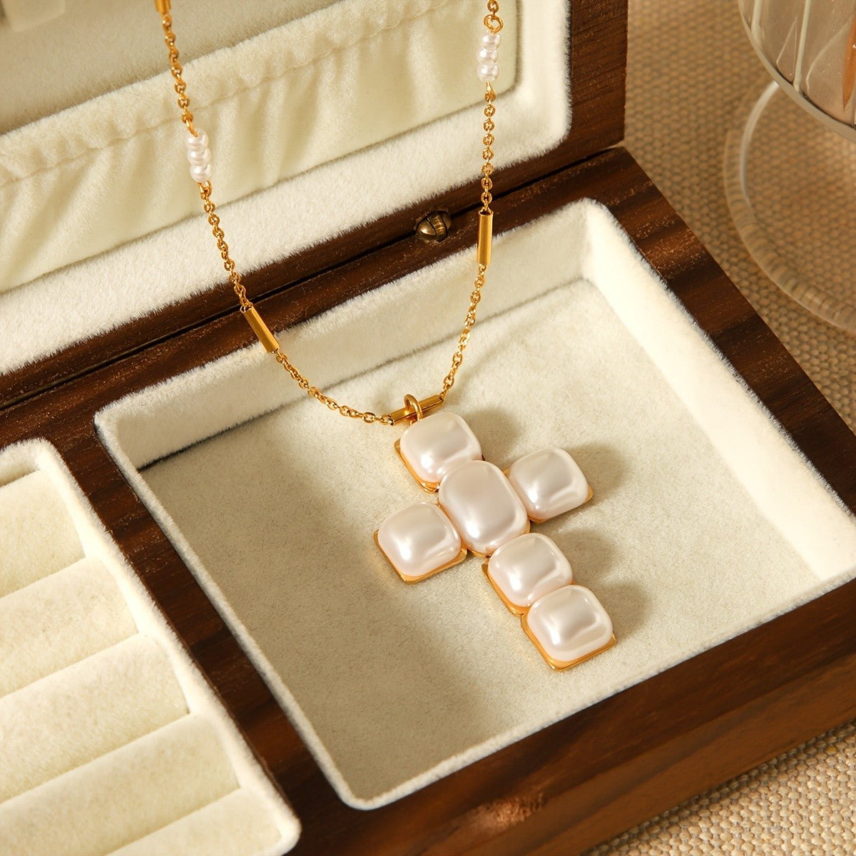 18k Elegant Square Pearl Cross Necklace