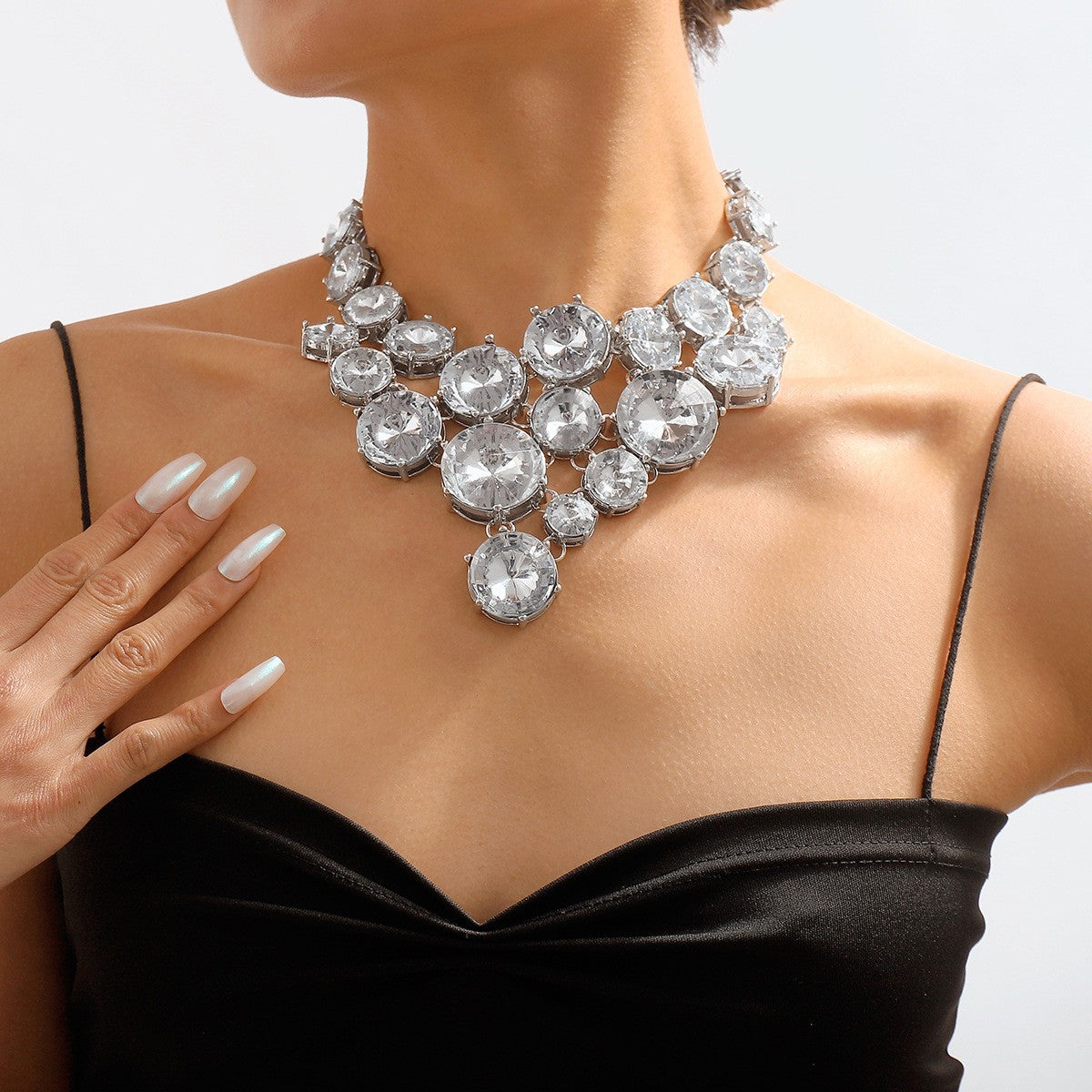 Elegant Vintage Crystal Statement Necklace