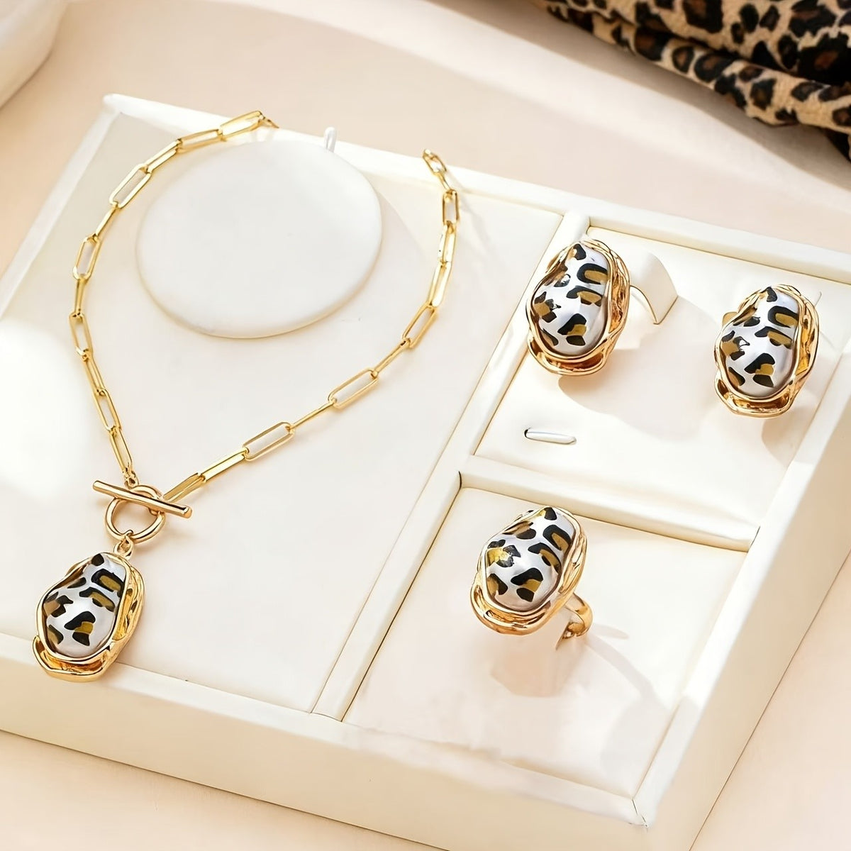 Elegant Leopard Print Necklace, Ring & Earring Set