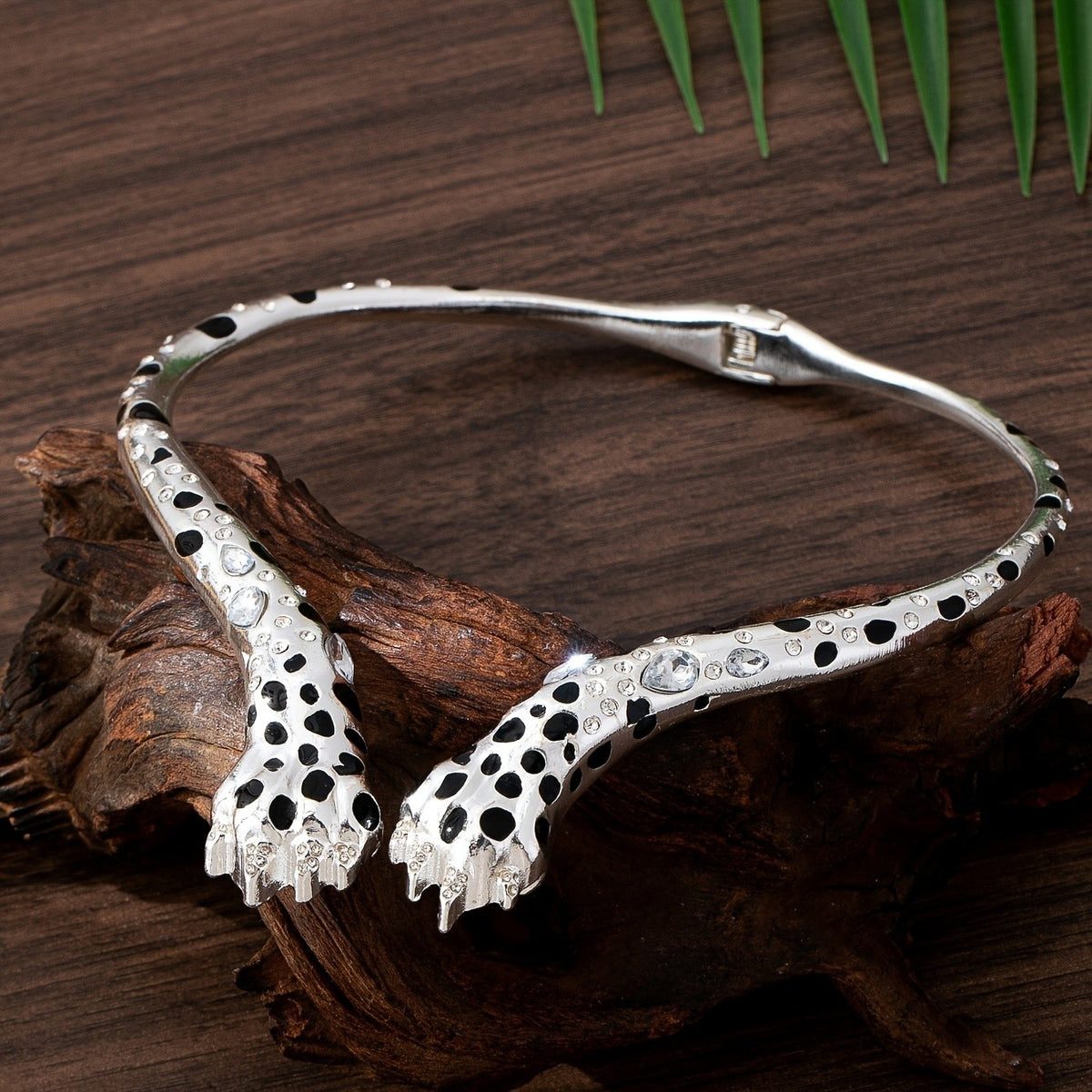 Vintage Leopard Claw Choker Necklace