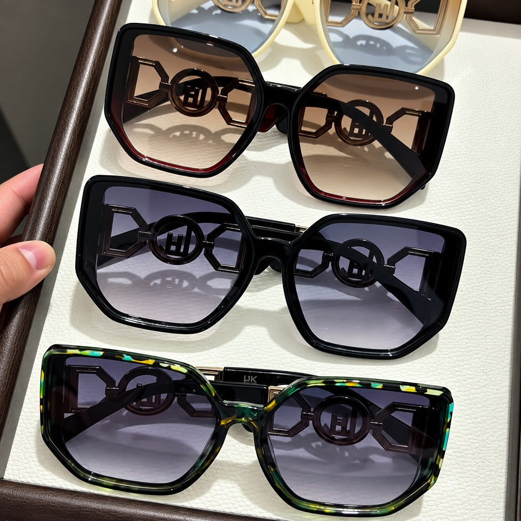 Classy Geometric Link Square Sunglasses