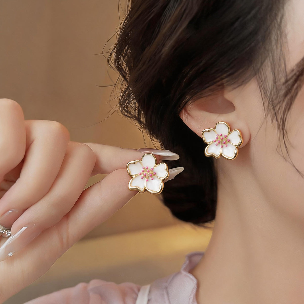 Dainty White Flower Stud Earrings