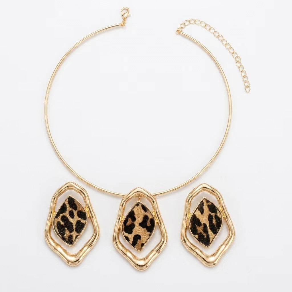 Classy Leopard Geometric Necklace Set