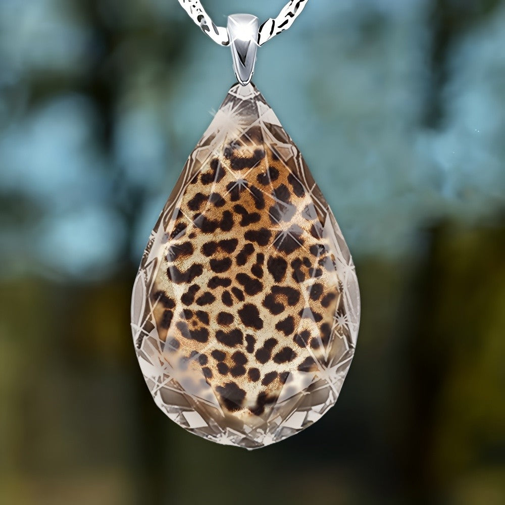 Elegant Leopard Print Teardrop Necklace