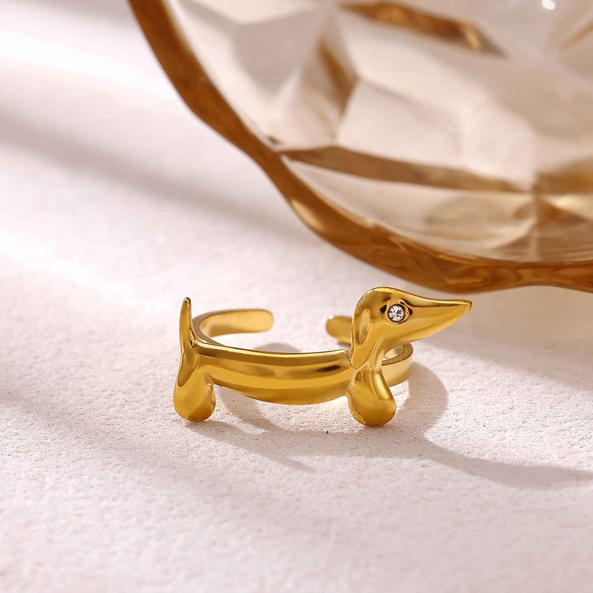 18k Classy Dachshund Ring