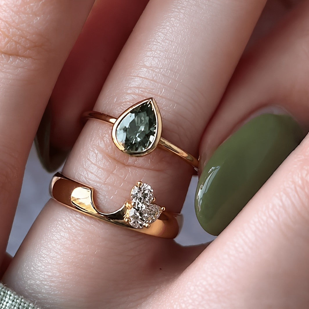 Classy Pear & Round Zirconia Ring Set