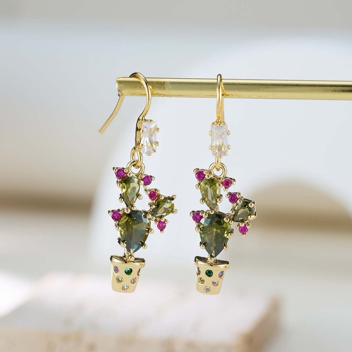 14k Vintage Potted Plant Earrings