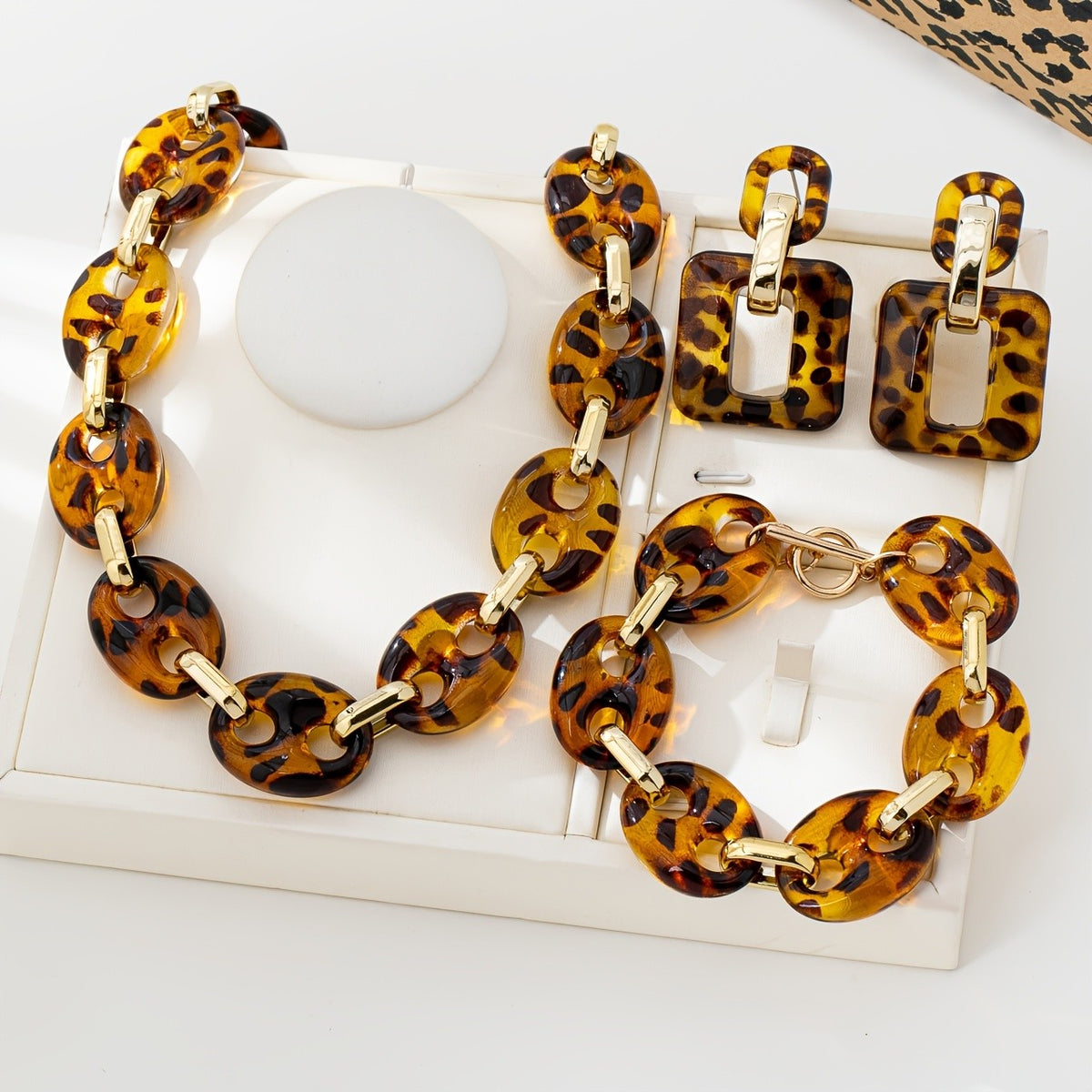 Classy Leopard Print Resin Chain Set