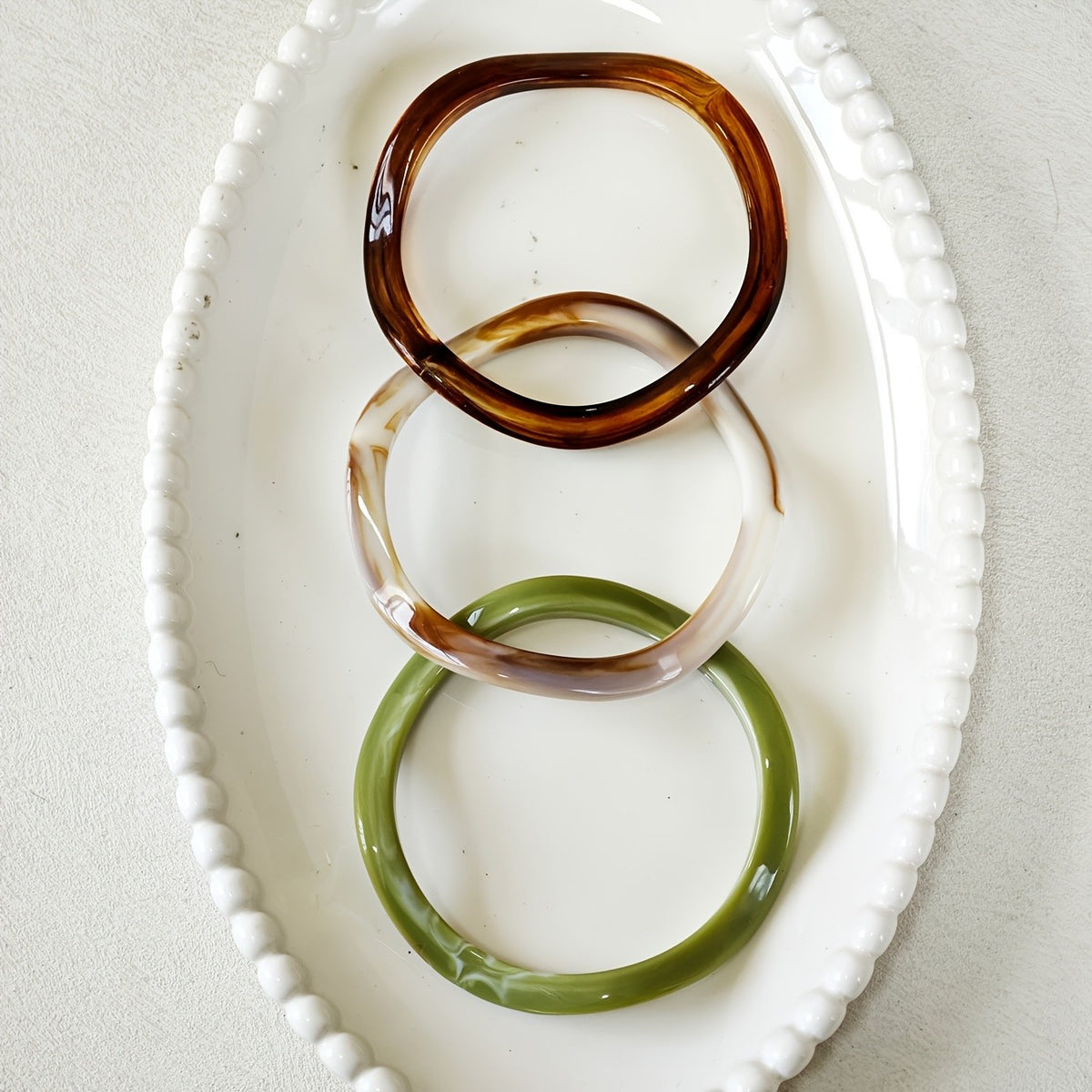 Classy Wavy Resin Bangle Set