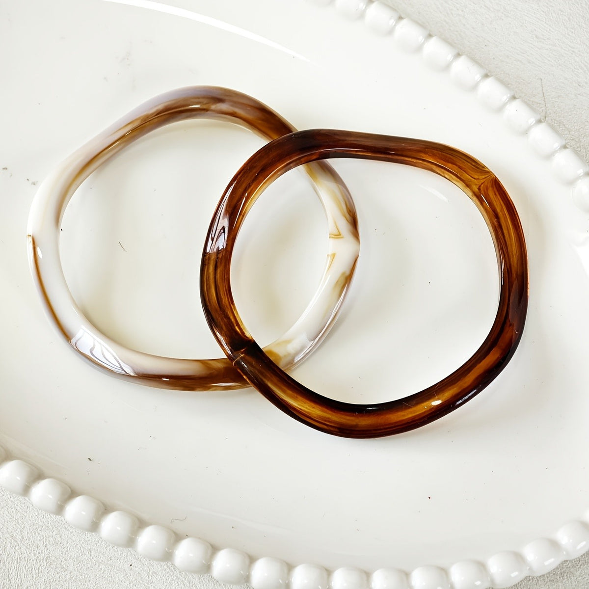 Classy Wavy Resin Bangle Set