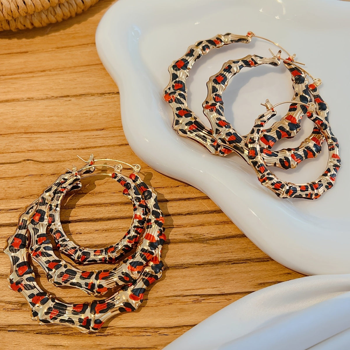 Retro Leopard Print Textured Hoop Earring Set