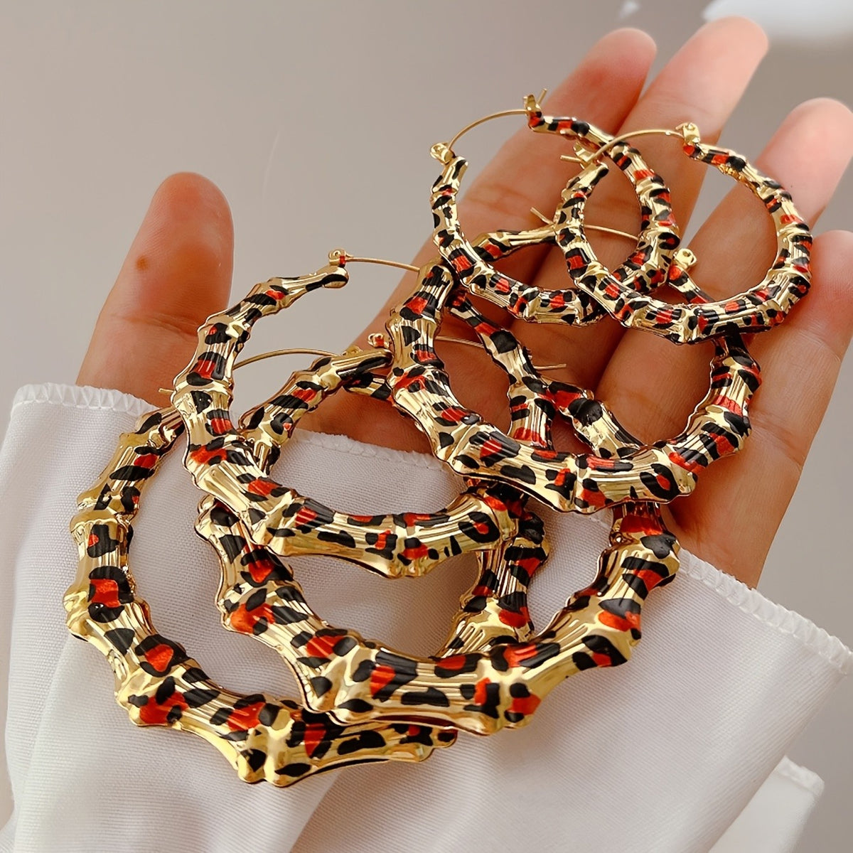 Retro Leopard Print Textured Hoop Earring Set