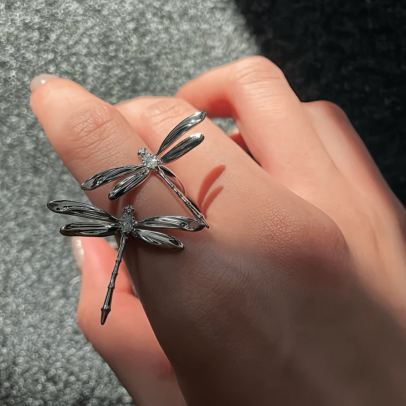 Dainty Dragonfly Zirconia Ring