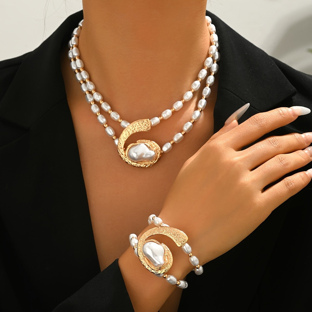 Elegant Baroque Pearl Necklace Set