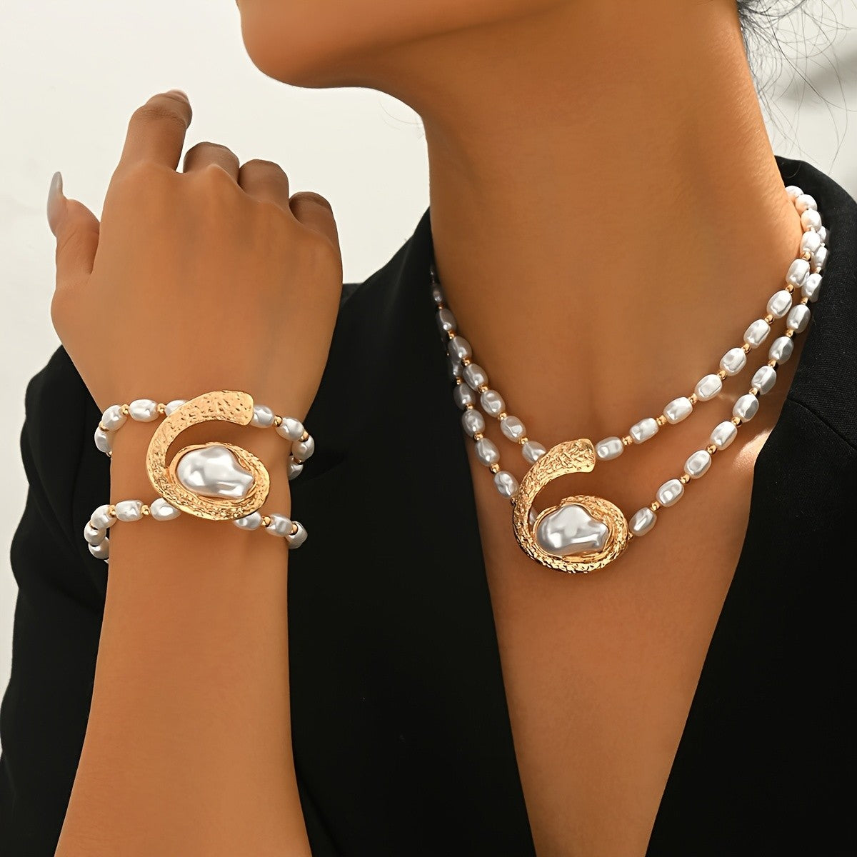 Elegant Baroque Pearl Necklace Set