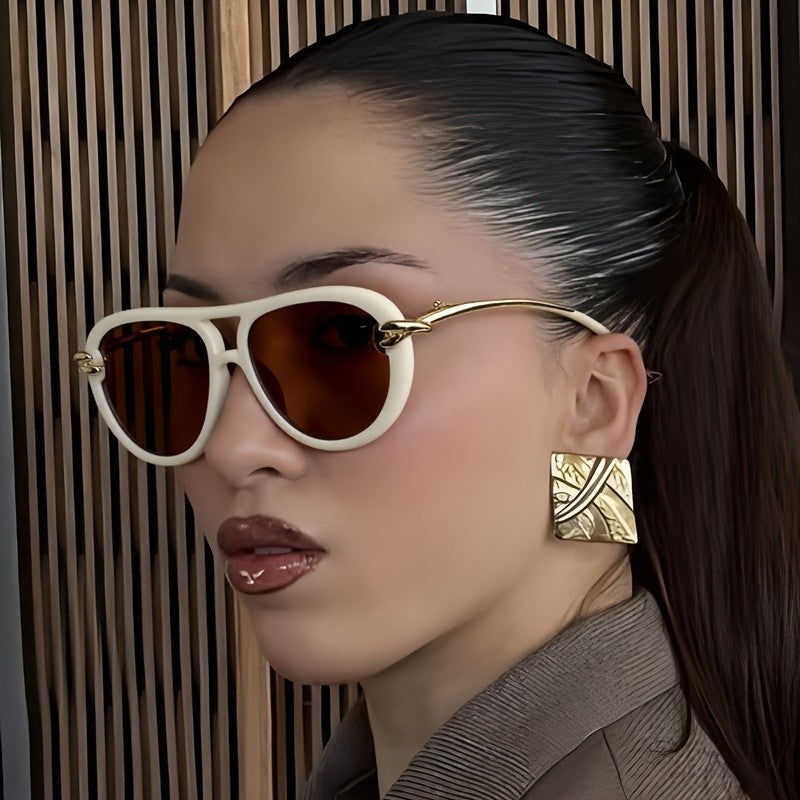 Classy Amber Oval Sunglasses