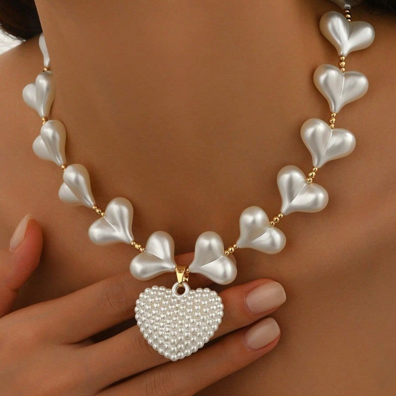 Romantic Faux Pearl Heart Necklace