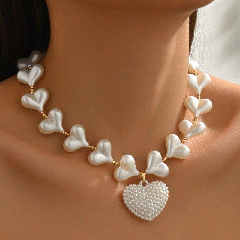 Romantic Faux Pearl Heart Necklace
