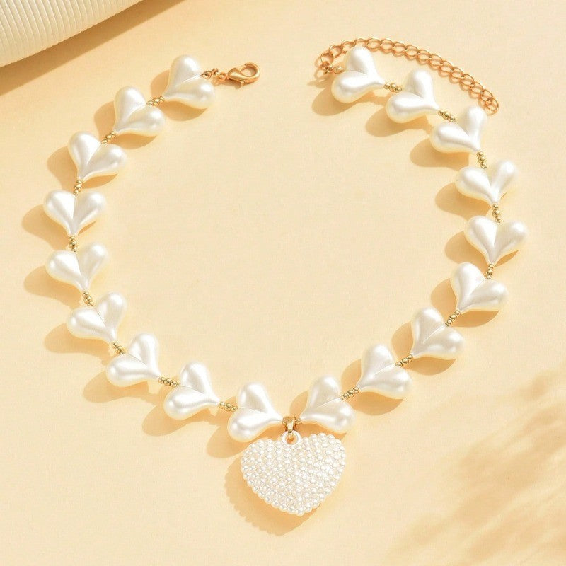 Romantic Faux Pearl Heart Necklace