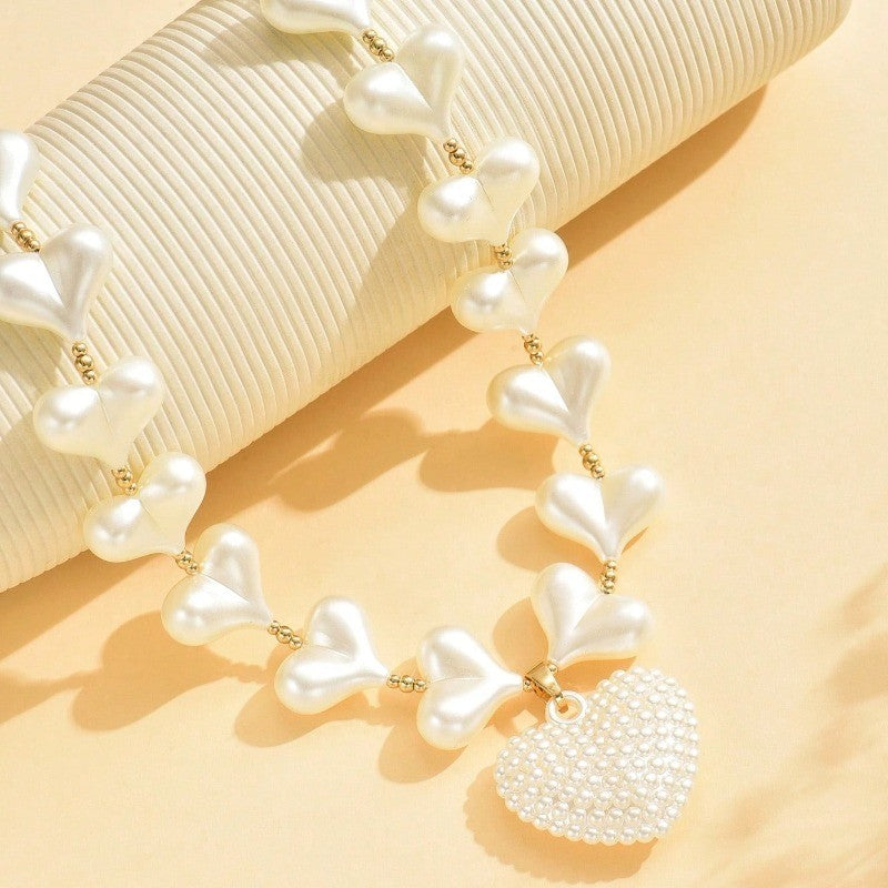 Romantic Faux Pearl Heart Necklace
