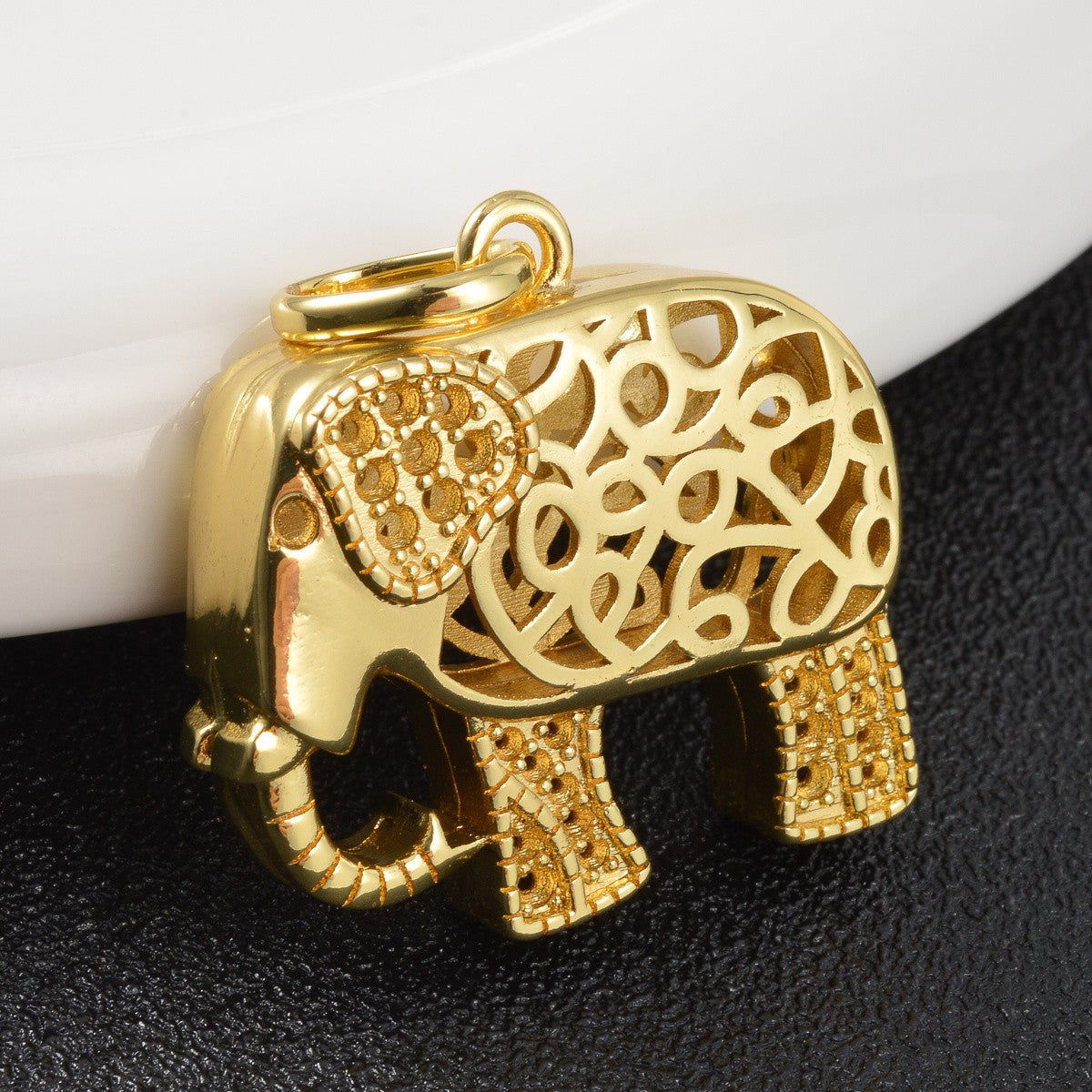 Classy Filigree Elephant Pendant Necklace