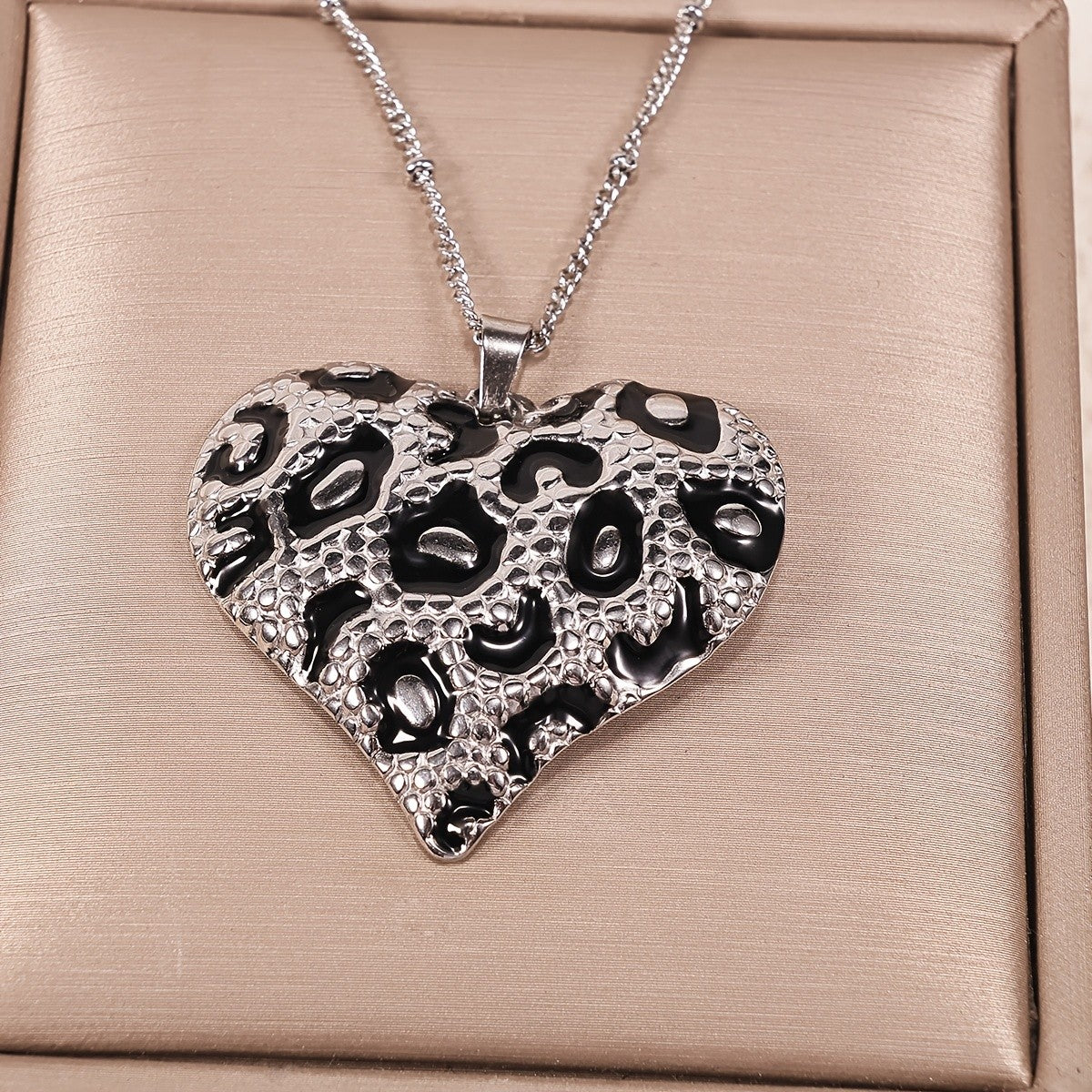 18k Classy Leopard Print Heart Necklace