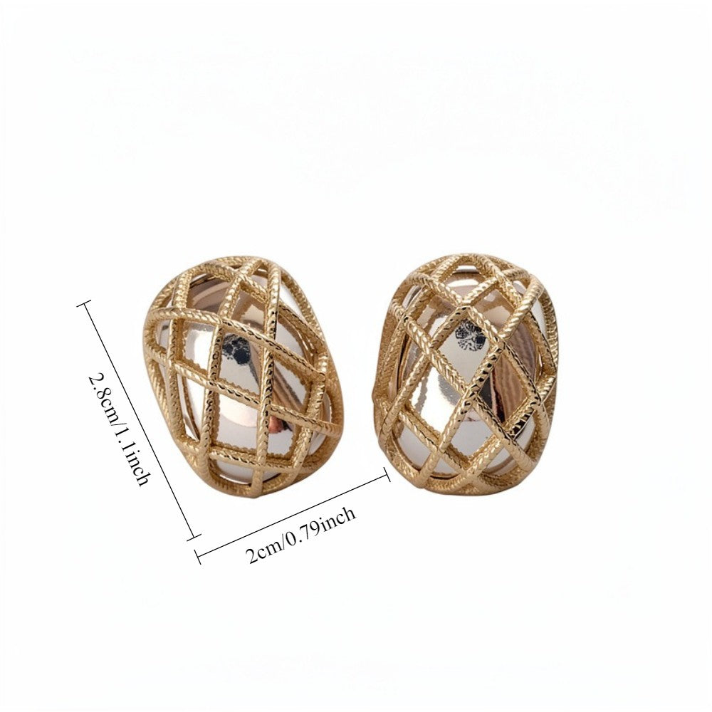 Classy Lattice Oval Stud Earrings