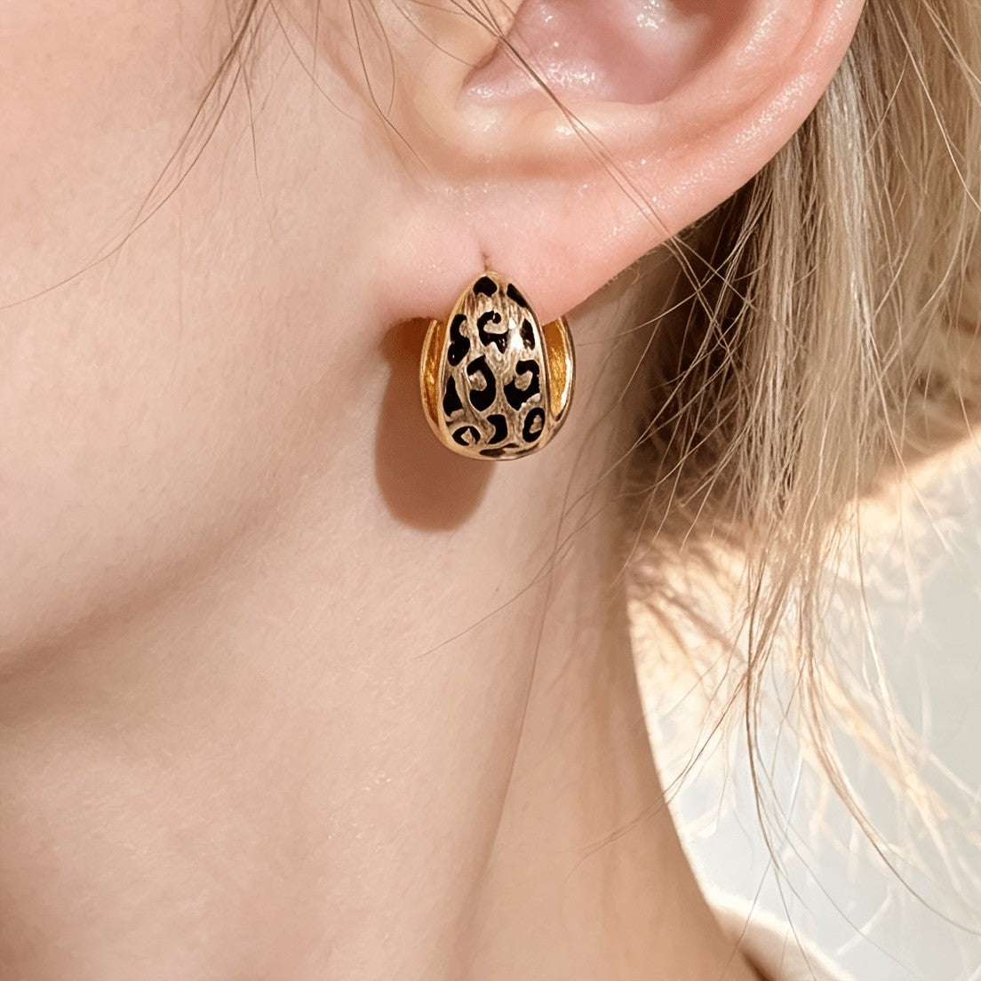 18k Vintage Leopard Print Huggie Earrings