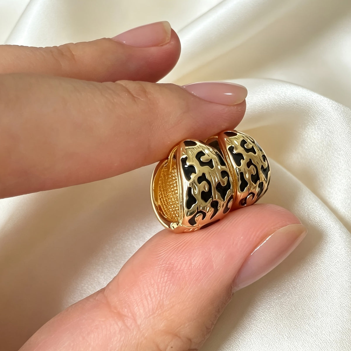 18k Vintage Leopard Print Huggie Earrings