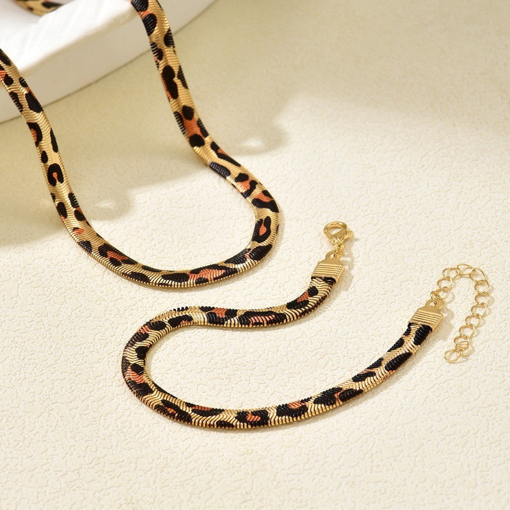 Edgy Leopard Print Choker Necklace