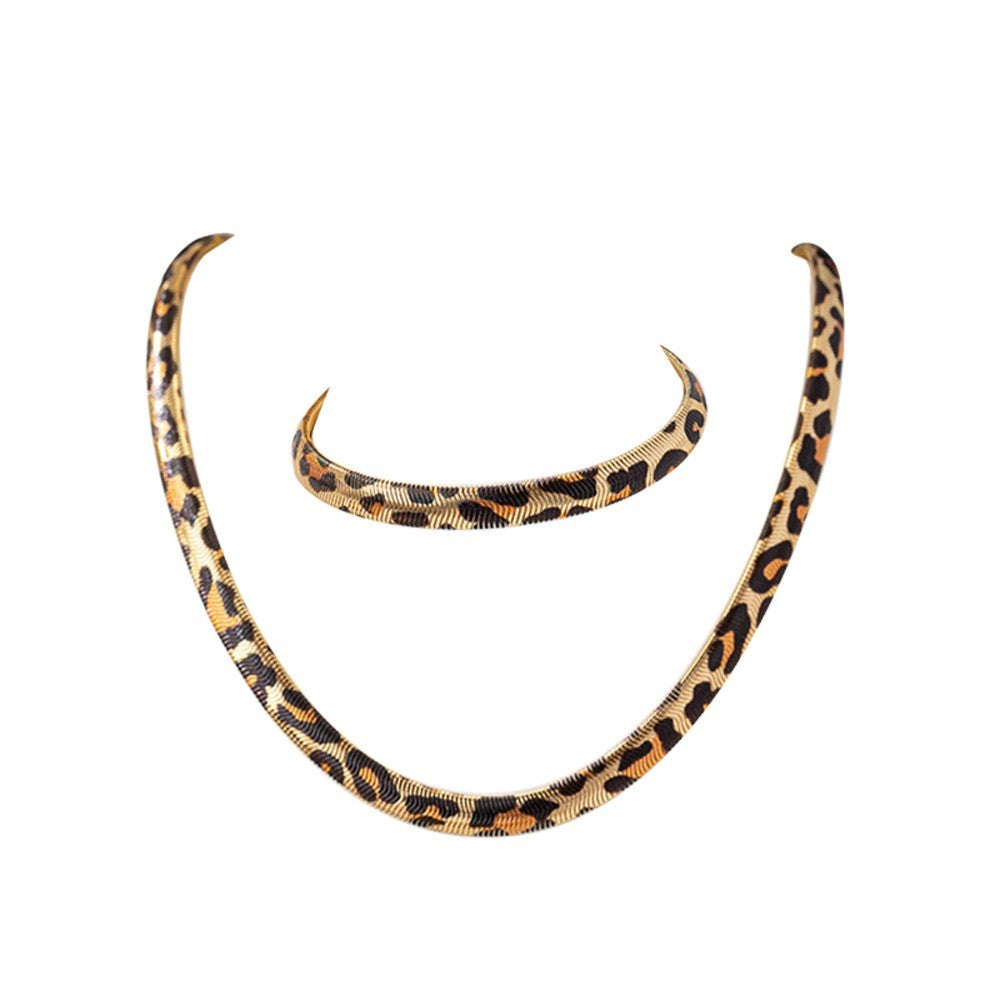 Edgy Leopard Print Choker Necklace