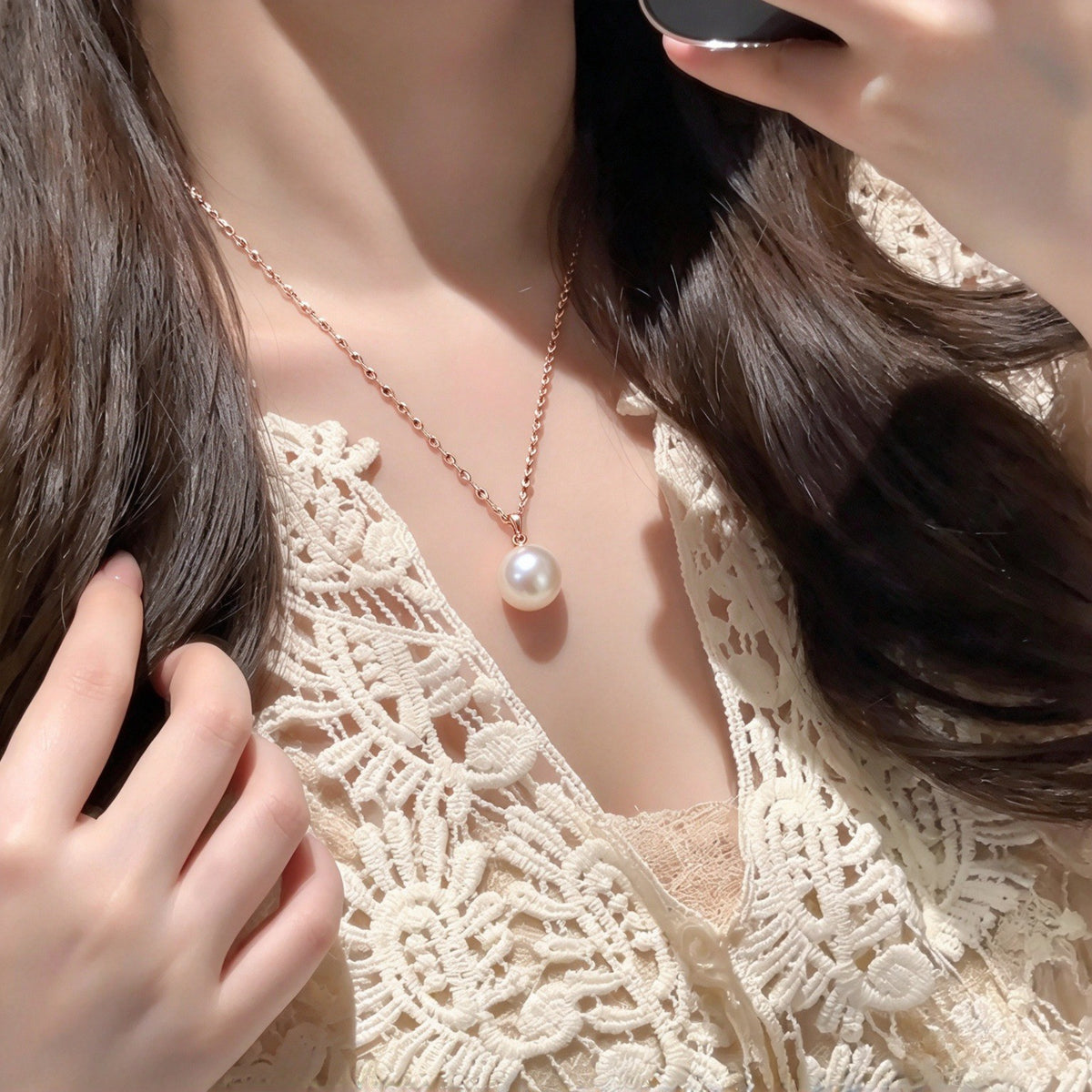 Dainty Classic Faux Pearl Pendant Necklace