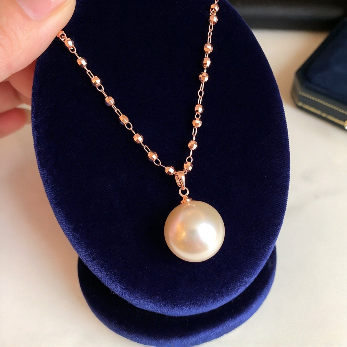 Dainty Classic Faux Pearl Pendant Necklace
