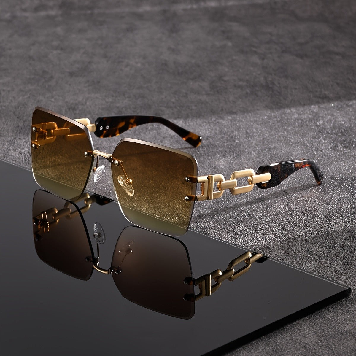 Classy Chain Link Square Sunglasses