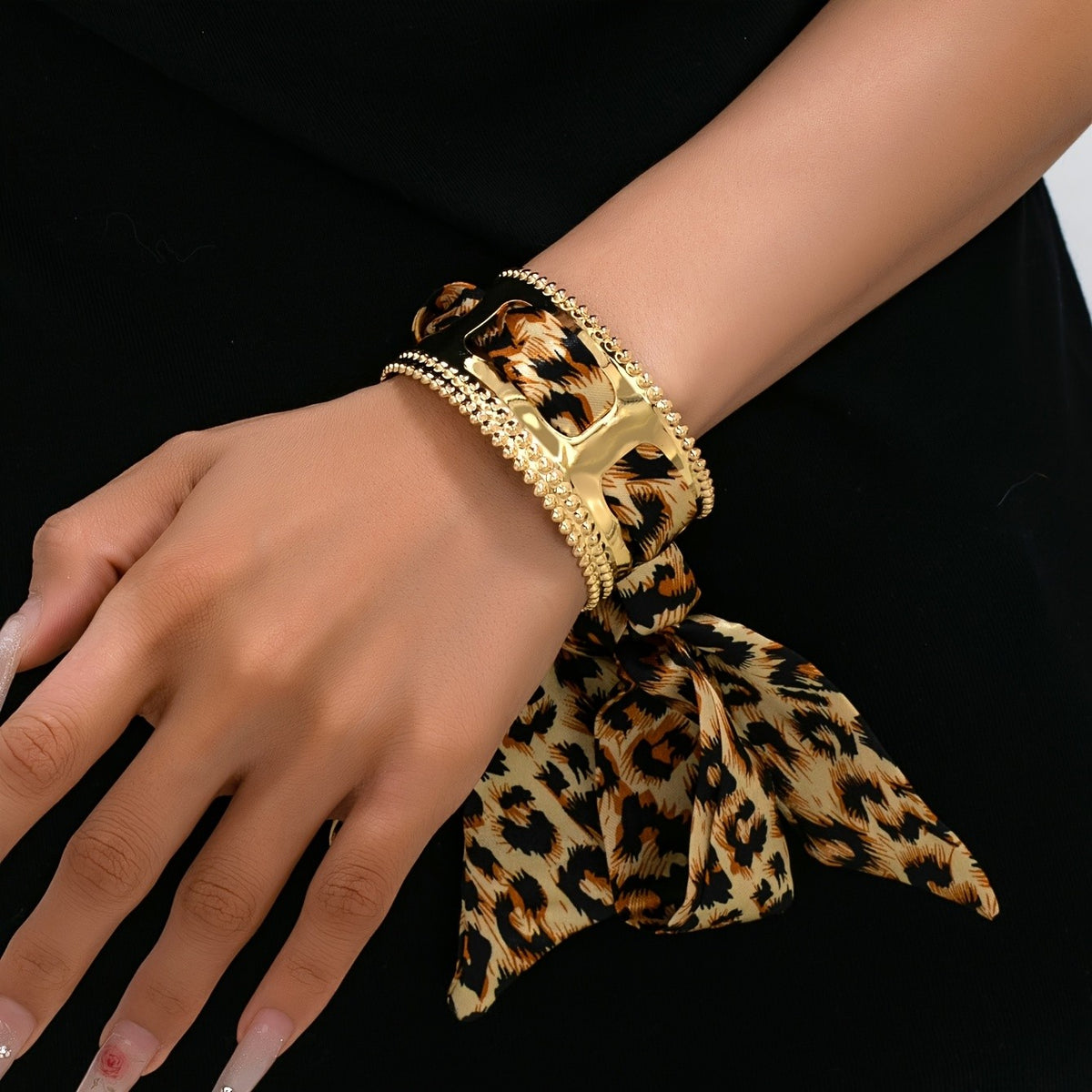 14k Vintage Leopard Print Bow Bracelet